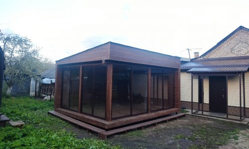 Застекленная беседка 17